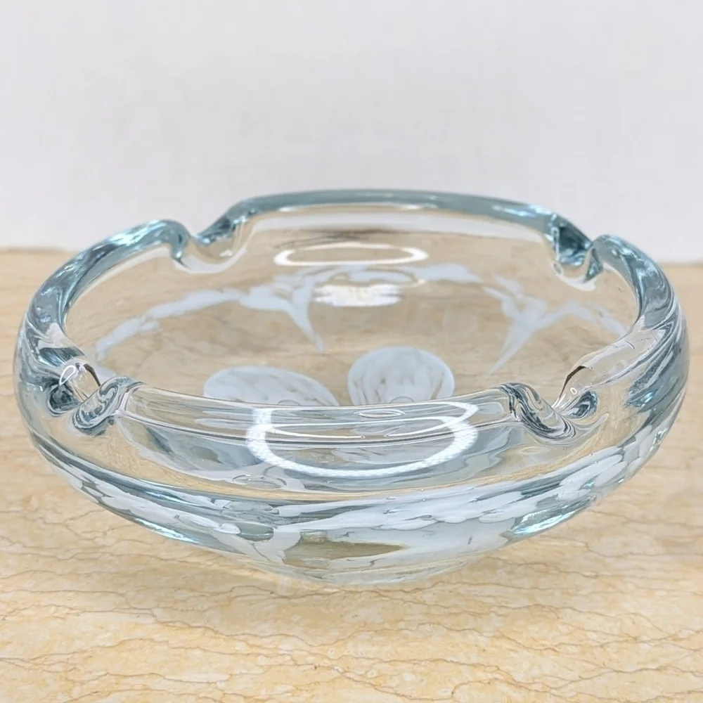 Vintage Art Clear Bubble Glass White Flower Heavy Ashtray Trinket Dish